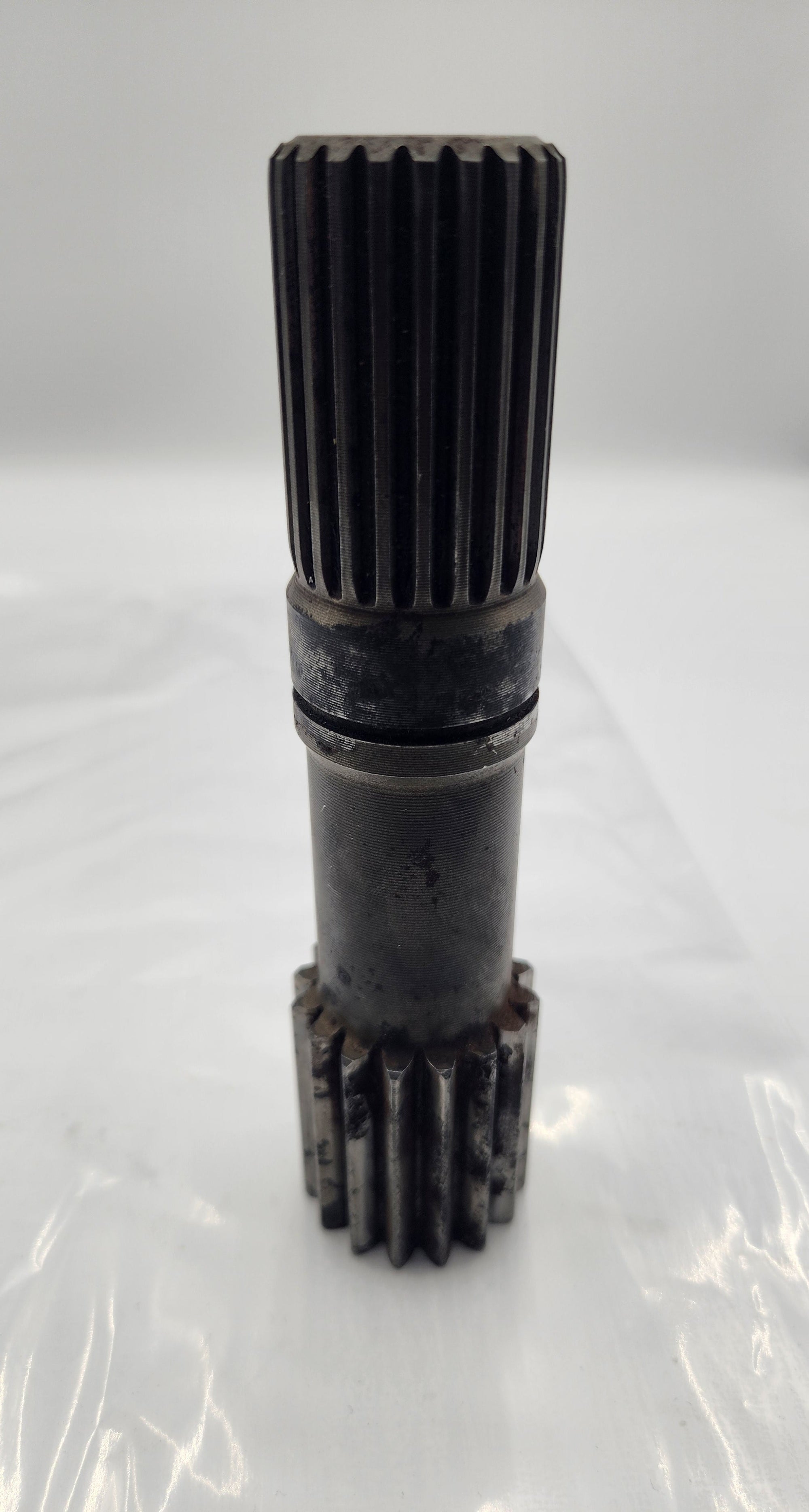 T151065 Eje Solar (Pinion Shaft) | John Deere